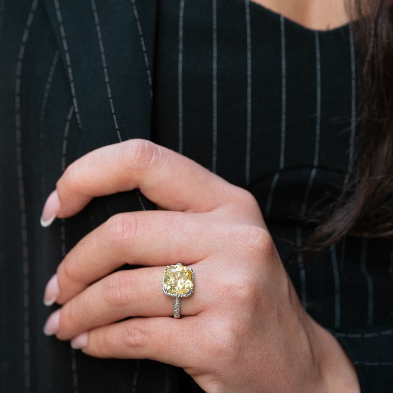 Anello Cuscino Diamante Fancy Giallo A
