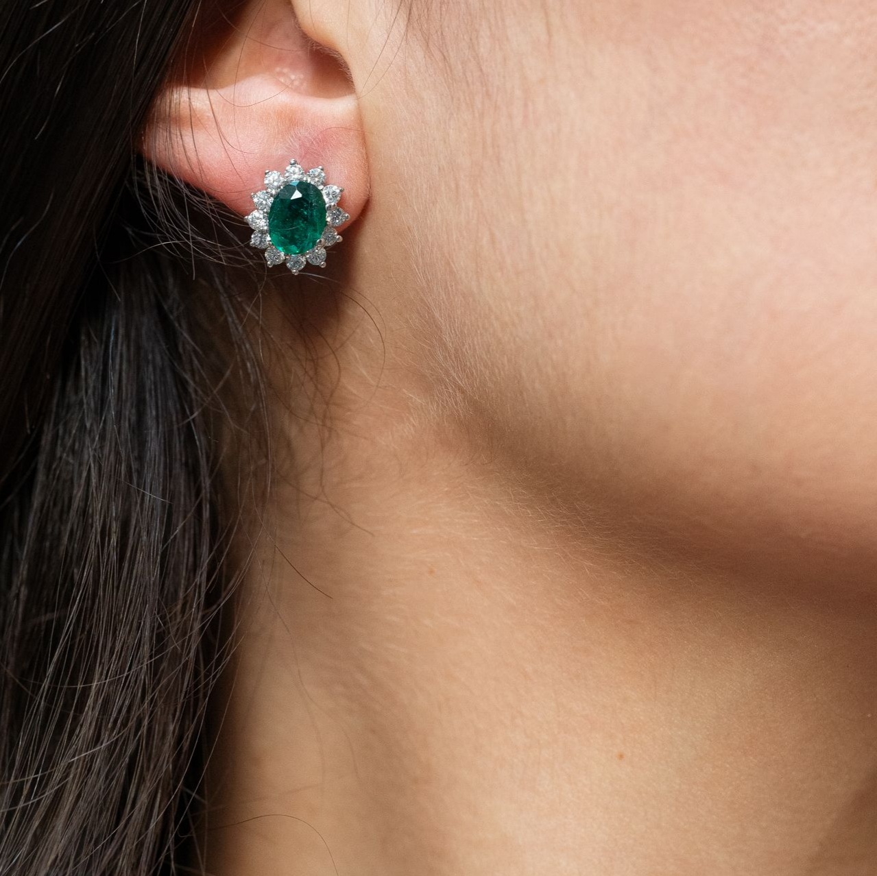 Orecchino Margherita Kate Smeraldo A